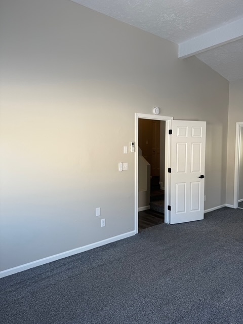 Building Photo - 2 Bedroom 2 Bath