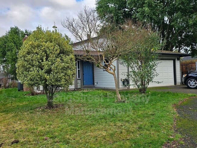 Building Photo - 5030 NE Roselawn St