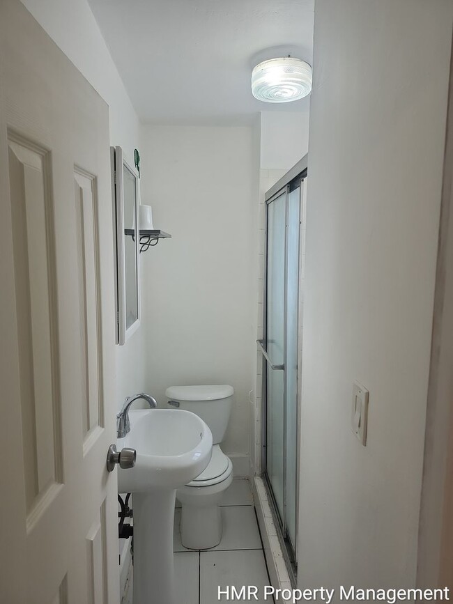 Foto del edificio - 4604 Durfee Ave