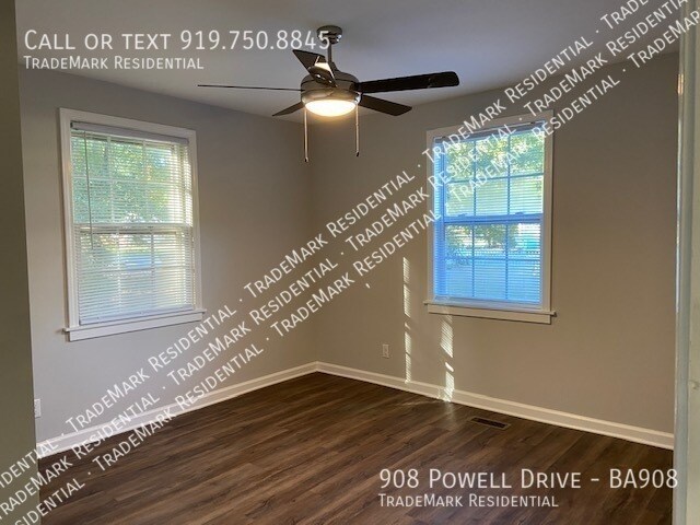 Building Photo - 908 Powell Dr