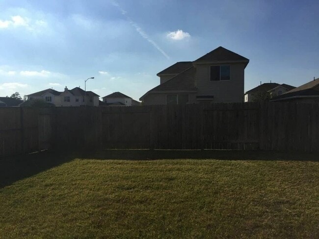 Foto del edificio - 21203 Normand Meadows Ln