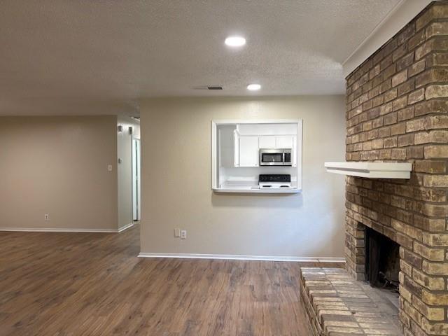 Foto del edificio - 715 Oakwood Ln