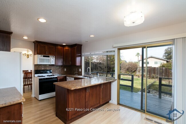 Foto del edificio - 6221 Paso Los Cerritos