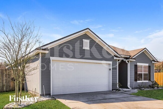 Building Photo - 3300 Canyon Falls Dr