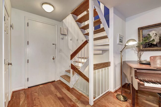 Foto del edificio - 3225 Grace St NW