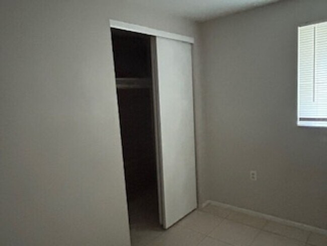 Foto del edificio - Well maintained 2/1 in a quiet neighborhood