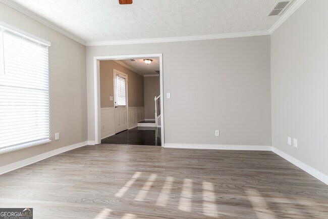 Building Photo - 1820 Surrey Hill Cir