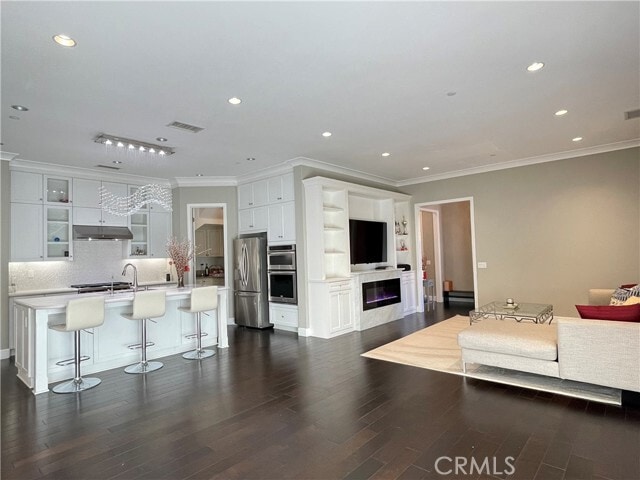 Building Photo - 56 Purple Jasmine