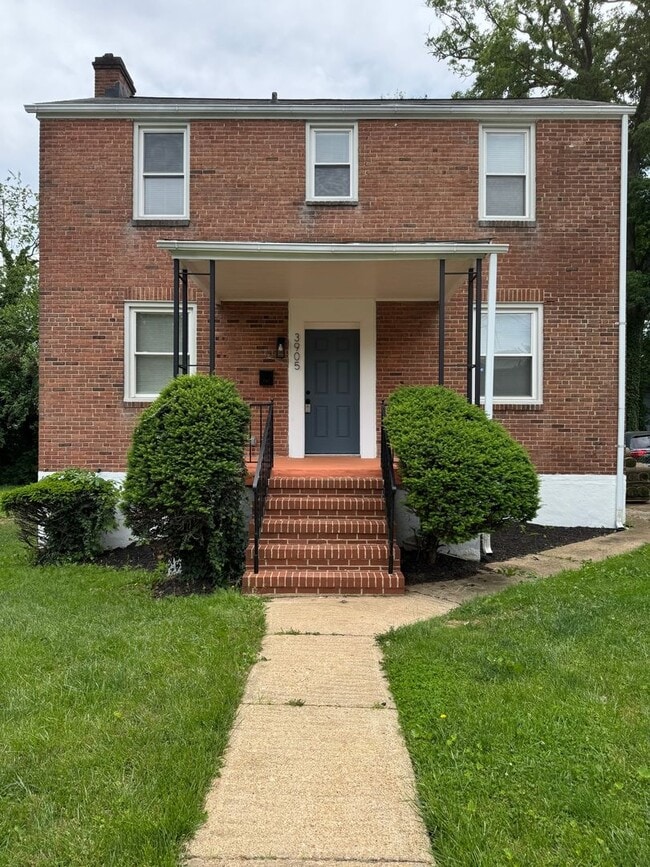 Building Photo - 3905 Oakford Ave