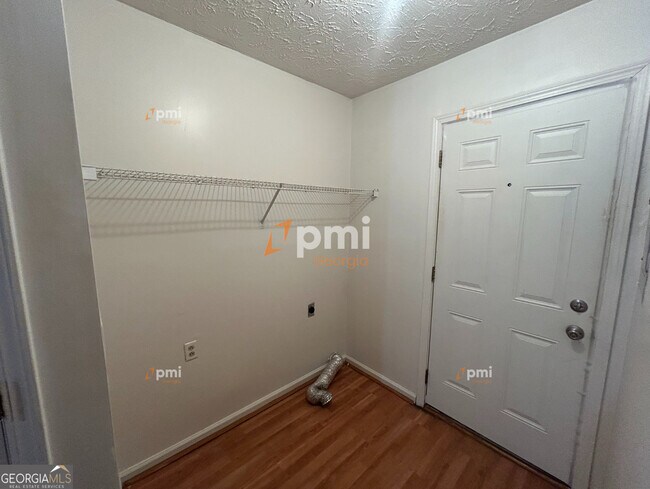 Foto del edificio - 2720 Sapphire St