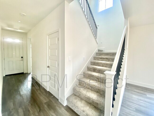 Building Photo - 12665 Quantum Way