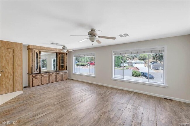 Building Photo - 3 br, 2 bath House - 912 Starr Ct