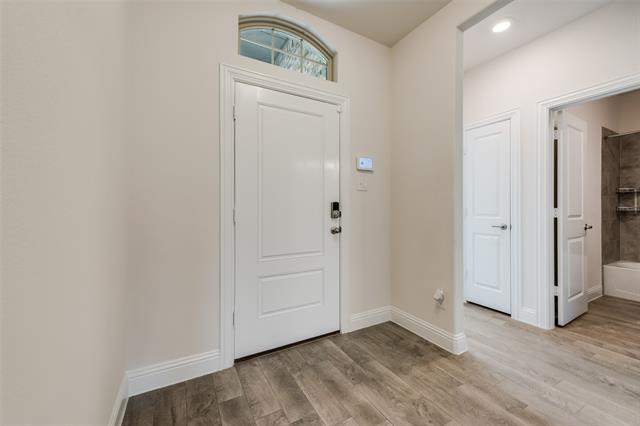 Building Photo - 11132 Los Alamos Dr