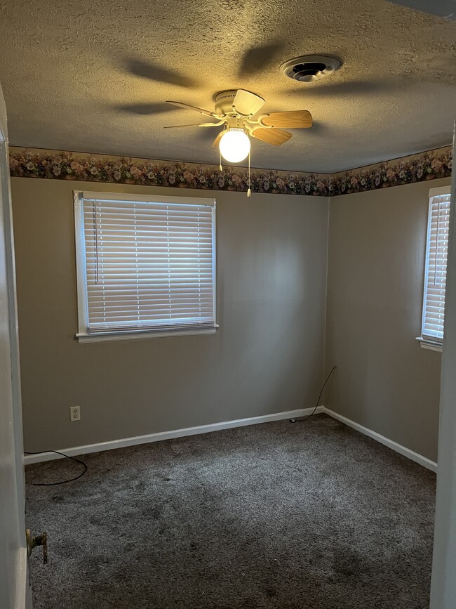 Bedroom - 2237 Barnor Dr