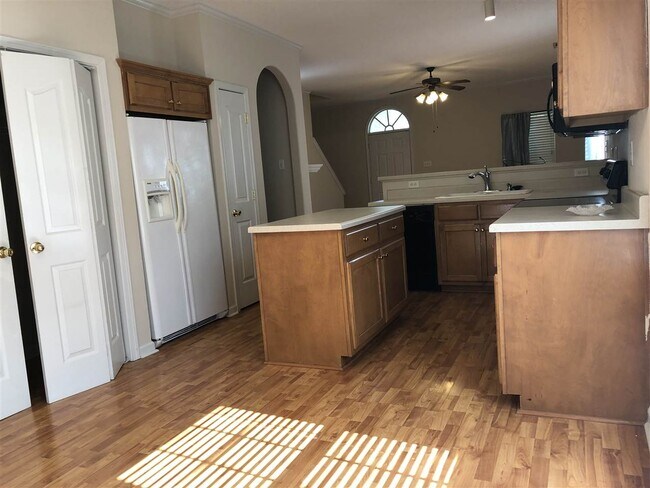 Foto del edificio - 6839 Seaside Dr
