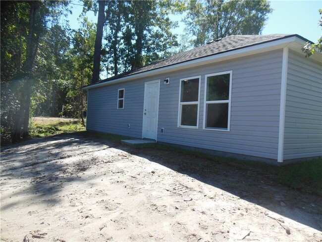 Building Photo - 112 Saddle Brooke Trace