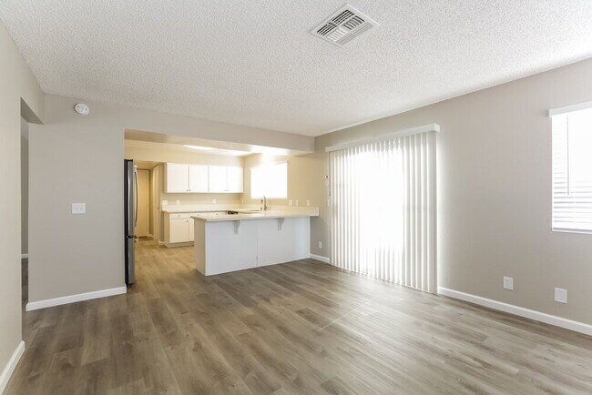 Foto del edificio - 316 Clifton Heights Dr