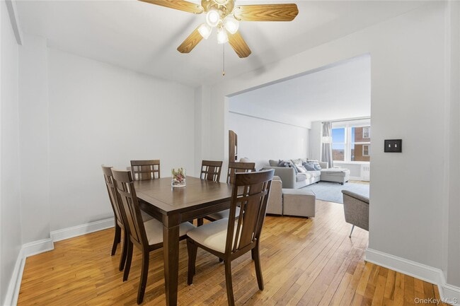 Building Photo - 21 Fairview Ave