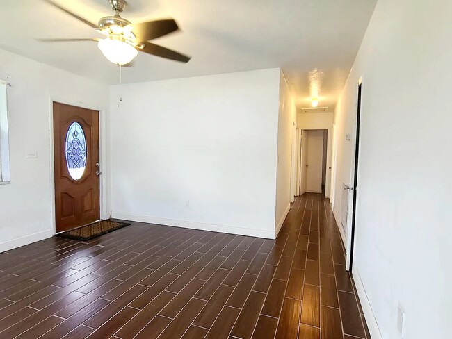 Building Photo - 10850 SW 221st St Rd