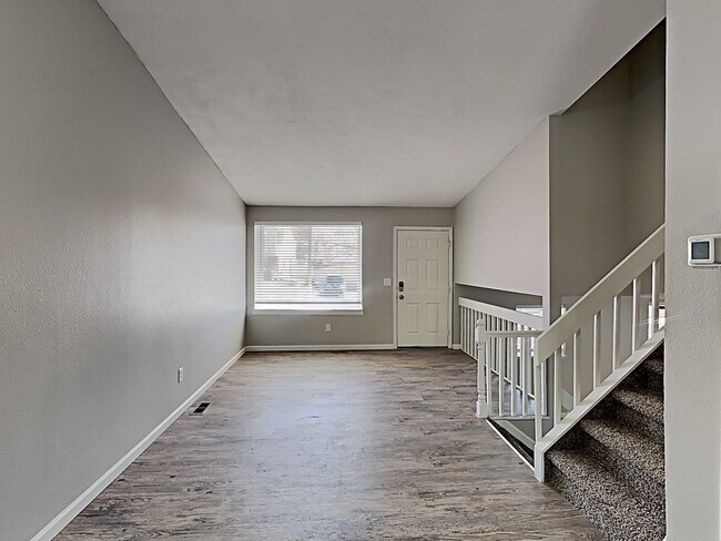 Building Photo - 2139 Summerfield Dr