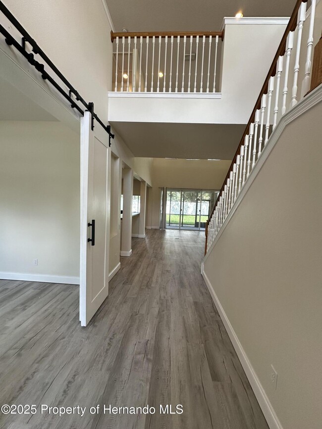 Building Photo - 14227 Wake Robin Dr