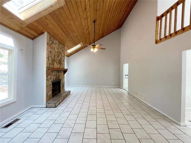 Building Photo - 2730 Tritt Springs Dr NE