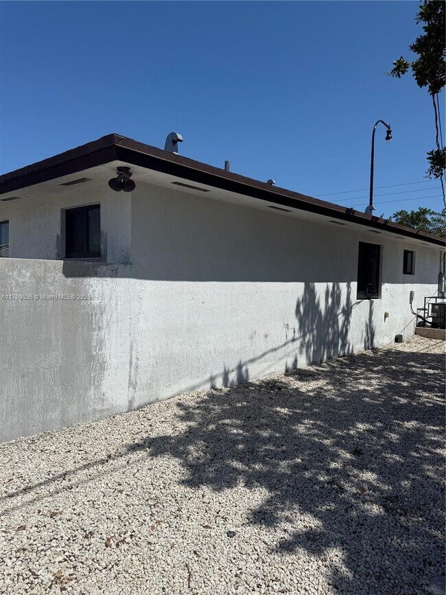 Building Photo - 26735 SW 139th Ave