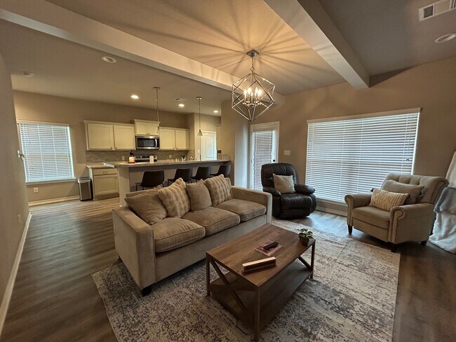 Foto del edificio - 511 Hayes Ln
