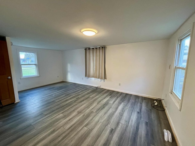 Foto del edificio - 305 Franklin Ave