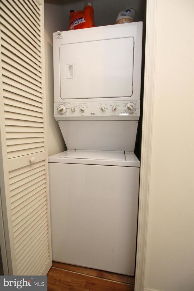 Foto del edificio - 44090 Natalie Terrace