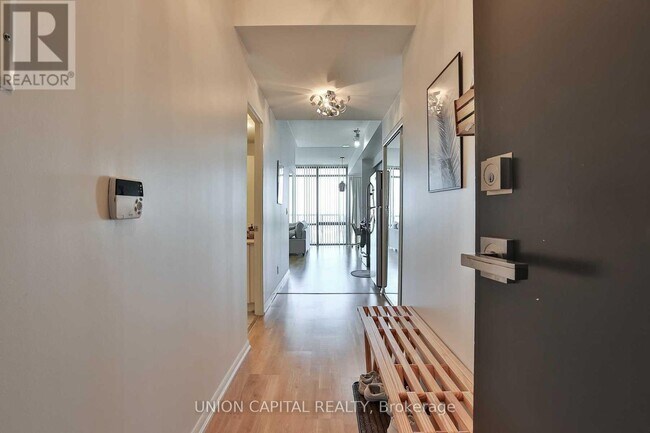 Photo du bâtiment - 832-2832 Bay St.