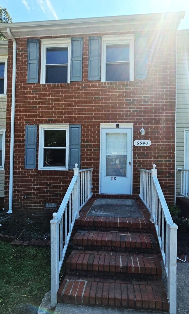 Building Photo - 6540 Commons Dr