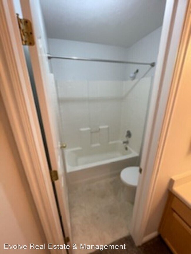 Building Photo - 3 br, 2 bath House - 1383 S 1110 W