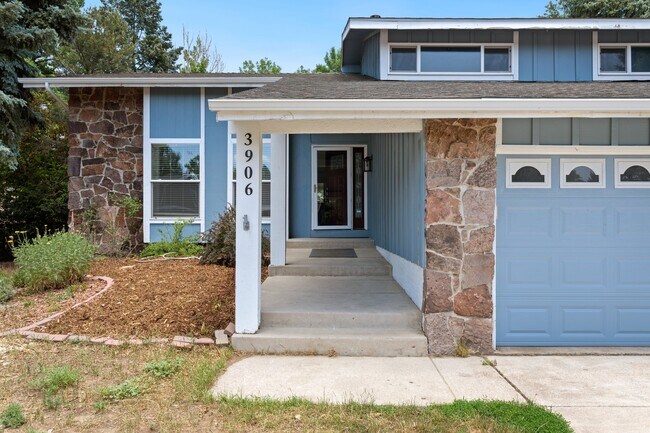 Foto del edificio - 3906 Midsummer Ln S