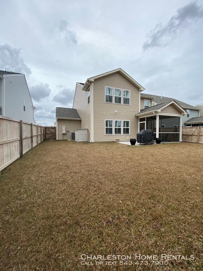Building Photo - 638 English Oak Cir