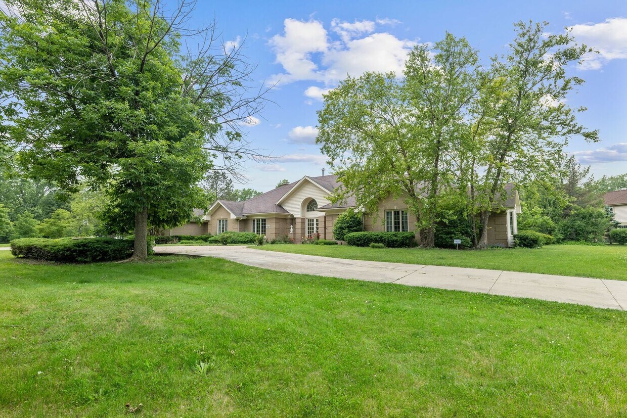 Foto principal - 1920 Wedgewood Dr