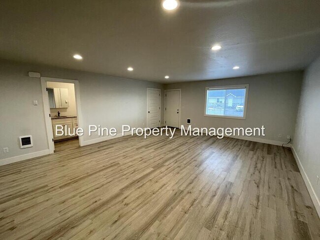 Foto del edificio - 170 Opal Ct