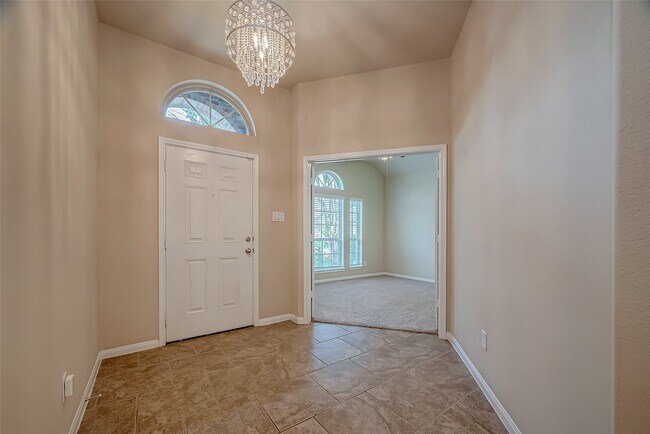 Foto del edificio - 2431 Garden Falls Dr