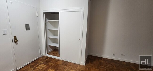 Foto del edificio - EAST 55 STREET