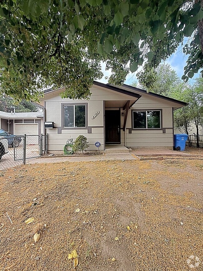 Building Photo - 2705 Carmel Ct