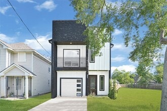 Building Photo - 7203 Weyburn St