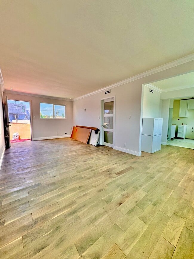 Building Photo - Limited-Time Offer for Qualified Tenants: