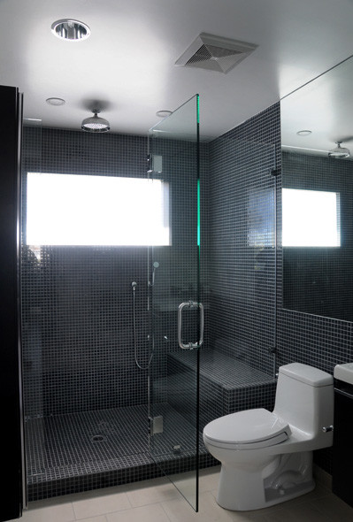 amazing shower w/ glass walls - 9100 Whitworth Dr