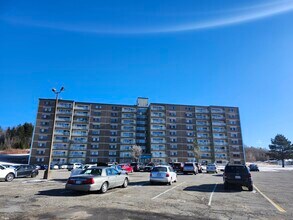 Building Photo - 155 Mystery Lake Dr