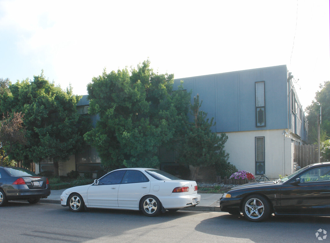 Building Photo - 182 N Murphy Ave
