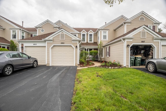 Building Photo - 1805 Vermont Dr