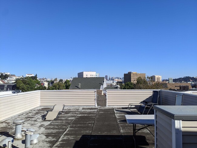 Building Photo - 92 29th St