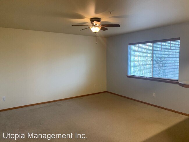 Building Photo - 2 br, 2.5 bath House - 4051 Eliza Ave #102