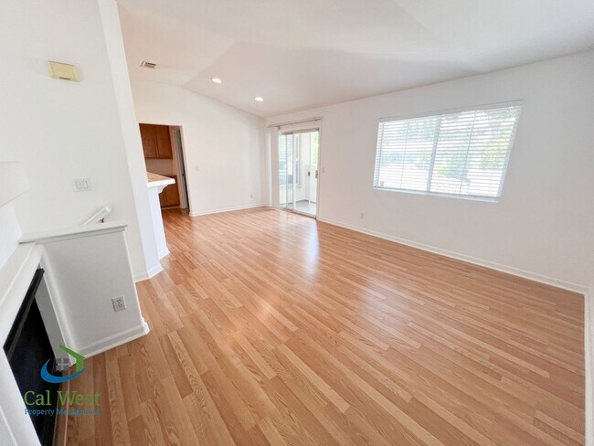 Foto del edificio - $3395 - 2BD/2BA Beautiful Palmia Condo Near Cottle Road & 85 Available Now!
