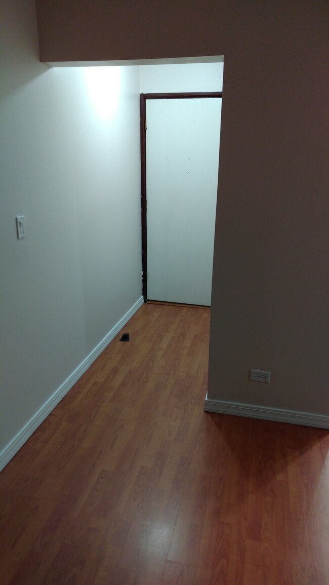 Foto del edificio - 4623 N Chester Ave